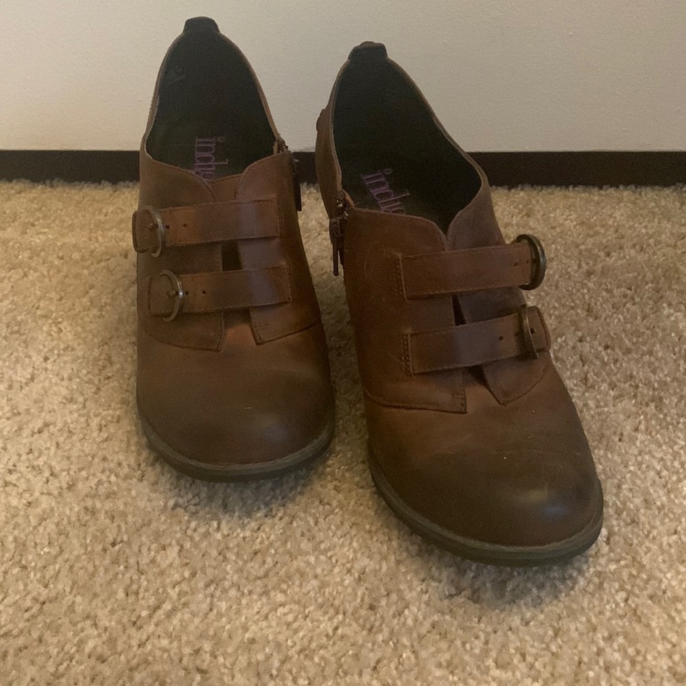 Indigo by Clarks. brown leather low ankle boots